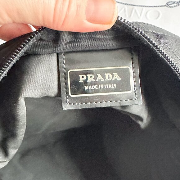 Vintage PRADA Vela Flat Messenger Bag Black Nylon - Great Condition - Picture 11 of 12